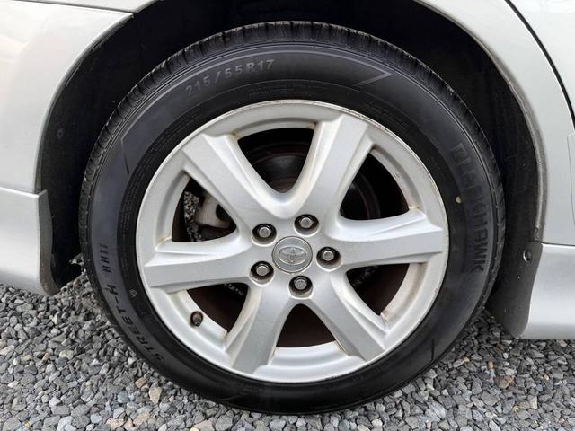 Photo of 2009 Classic Silver Metallic Toyota Camry