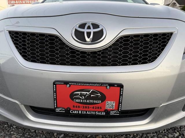 Photo of 2009 Classic Silver Metallic Toyota Camry