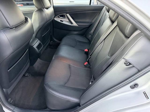 Photo of 2009 Classic Silver Metallic Toyota Camry