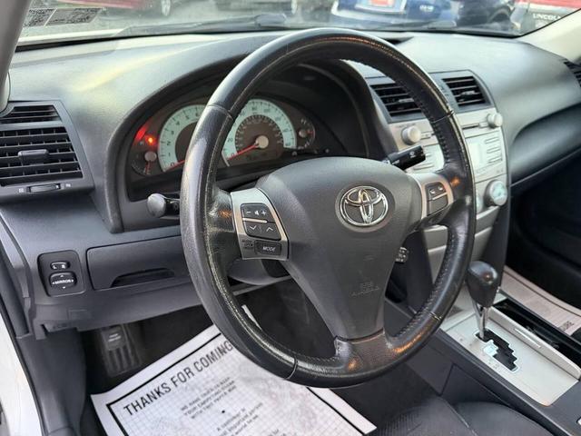 Photo of 2009 Classic Silver Metallic Toyota Camry