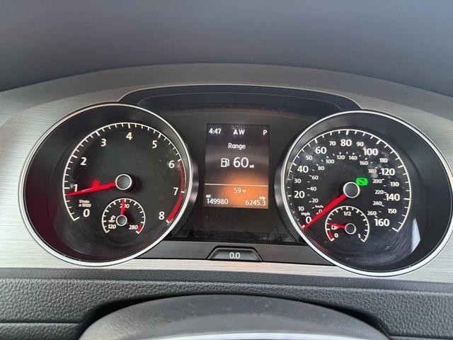 Photo of 2017 Platinum Gray Metallic Volkswagen Golf SportWagen