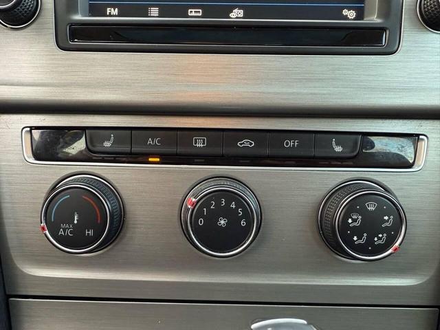 Photo of 2017 Platinum Gray Metallic Volkswagen Golf SportWagen