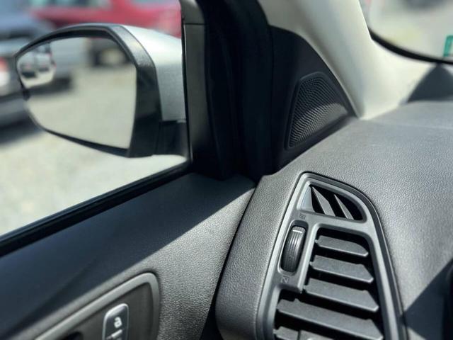 Photo of 2018 Ingot Silver Metallic Ford Escape