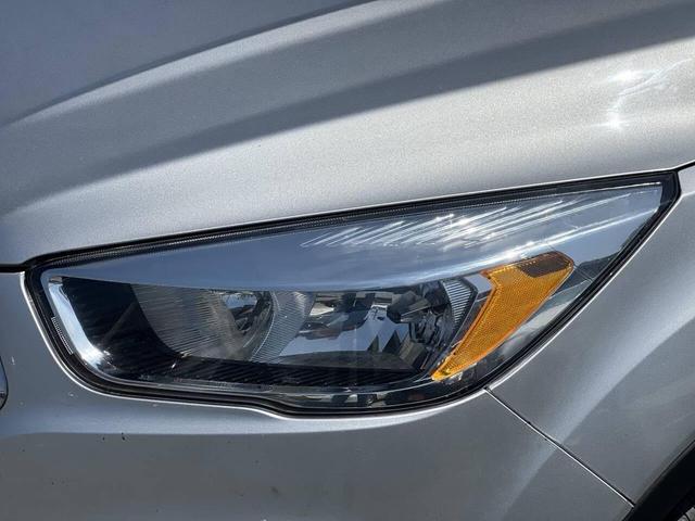 Photo of 2018 Ingot Silver Metallic Ford Escape