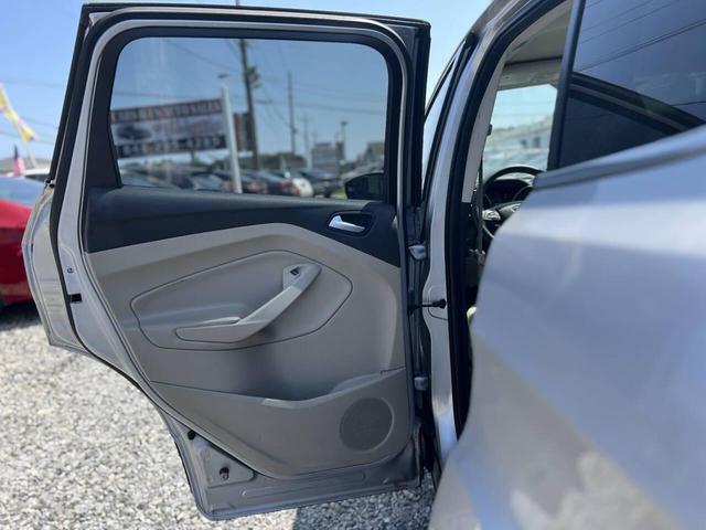 Photo of 2018 Ingot Silver Metallic Ford Escape