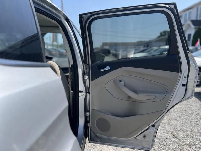 Photo of 2018 Ingot Silver Metallic Ford Escape