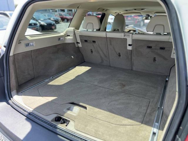 Photo of 2011 Ice White Volvo XC70