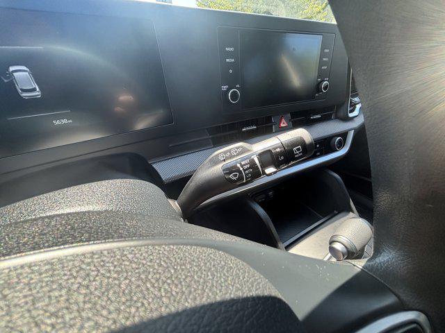 Photo of 2024 Gravity Gray Kia Sportage