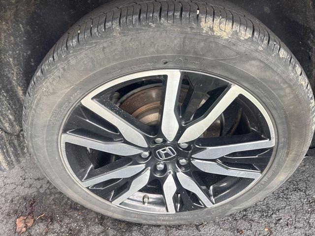 Photo of 2019 Deep Scarlet Pearl Honda Pilot
