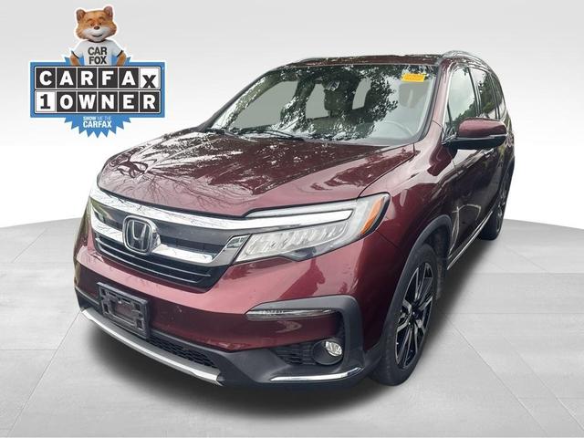 Photo of 2019 Deep Scarlet Pearl Honda Pilot
