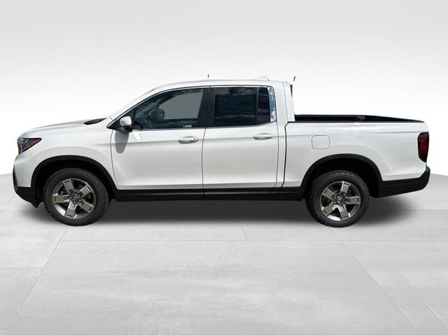Photo of 2025 Platinum White Pearl Honda Ridgeline