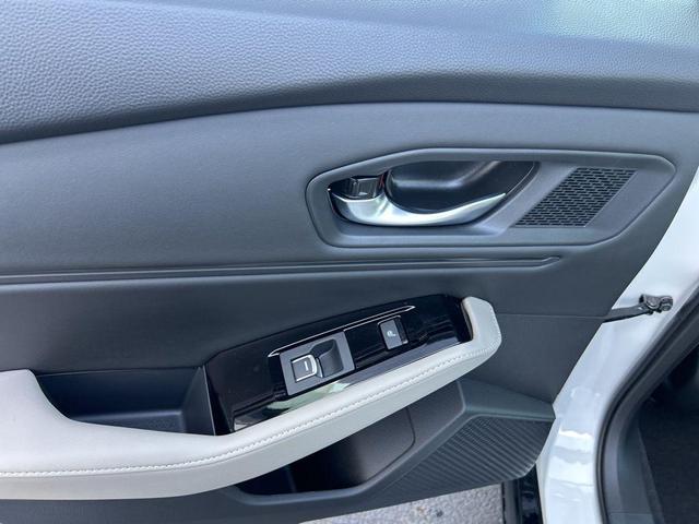 Photo of 2025 Platinum White Pearl Honda Accord Hybrid