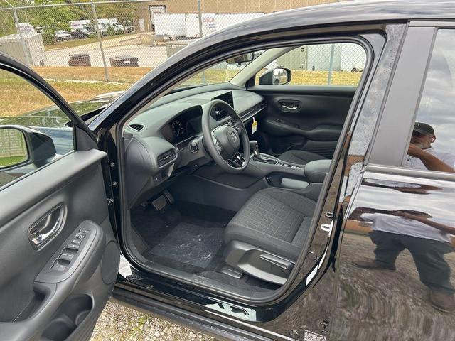 Photo of 2026 Crystal Black Pearl Honda HR-V