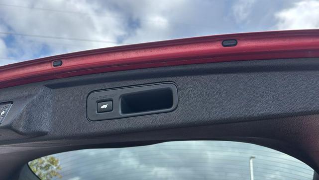 Photo of 2023 Radiant Red Metallic II Honda Odyssey