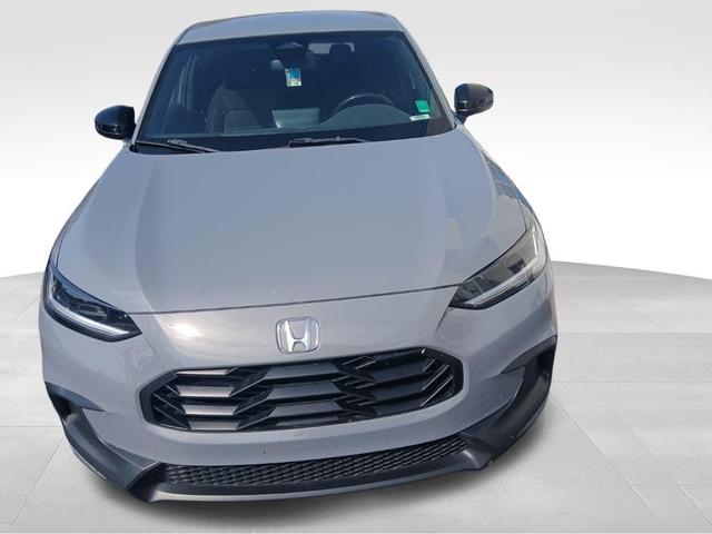 Photo of 2023 Urban Gray Pearl Honda HR-V