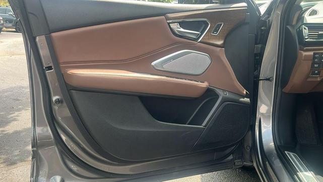 Photo of 2022 Liquid Carbon Metallic Acura RDX