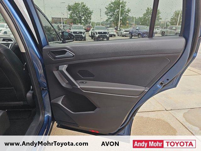 Photo of 2018 Silk Blue Metallic Volkswagen Tiguan