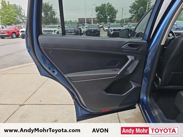Photo of 2018 Silk Blue Metallic Volkswagen Tiguan