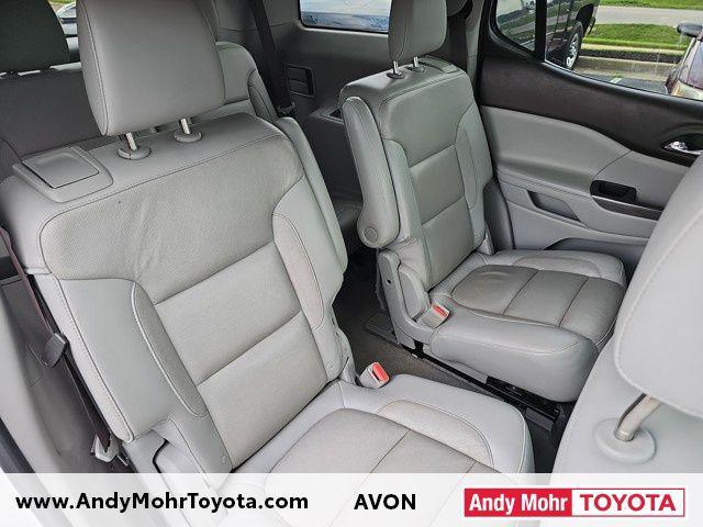 Photo of 2018 White Frost Tricoat GMC Acadia