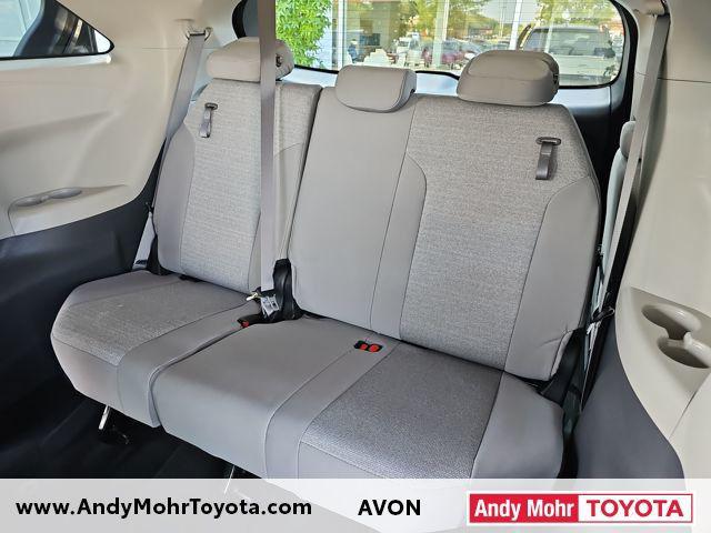 Photo of 2024 Midnight Black Metallic Toyota Sienna