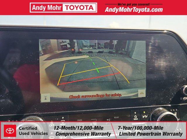 Photo of 2023 Wind Chill Pearl Toyota Highlander Hybrid