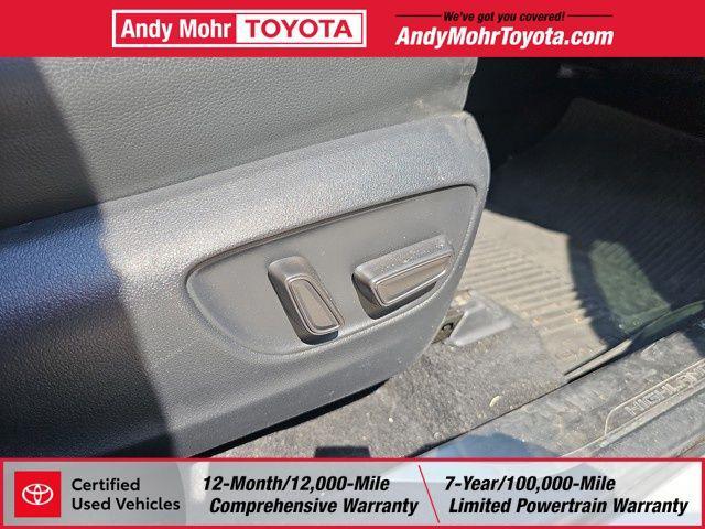 Photo of 2023 Wind Chill Pearl Toyota Highlander Hybrid