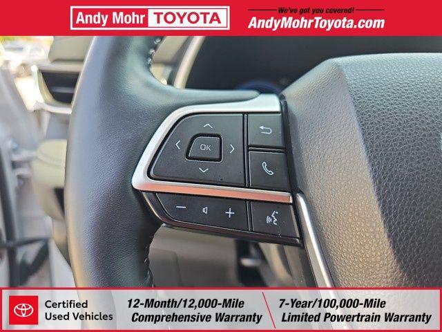 Photo of 2023 Wind Chill Pearl Toyota Highlander Hybrid