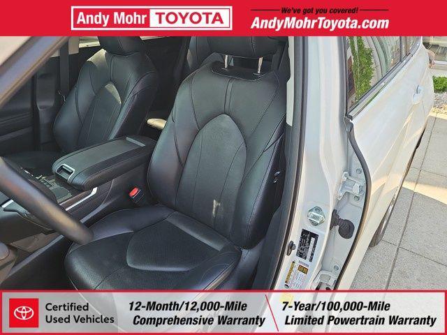 Photo of 2023 Wind Chill Pearl Toyota Highlander Hybrid