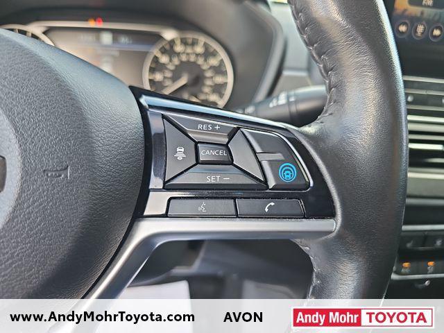 Photo of 2024 Pearl White Tricoat Nissan Altima