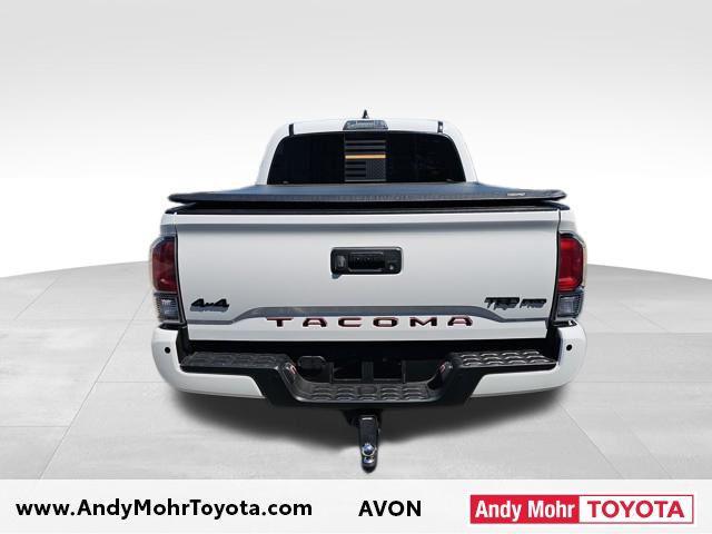 Photo of 2021 Super White Toyota Tacoma