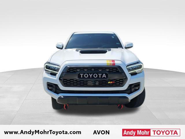 Photo of 2021 Super White Toyota Tacoma