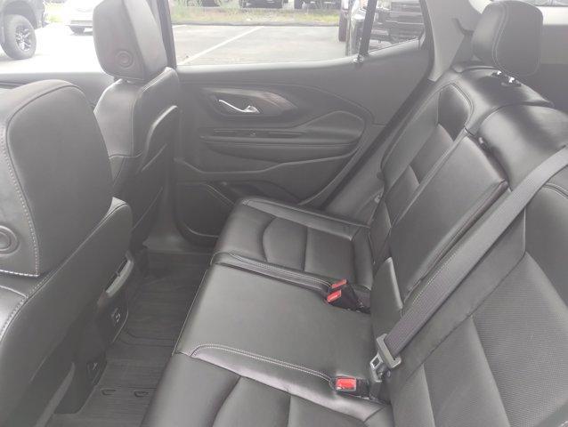 Photo of 2022 Summit White GMC Terrain