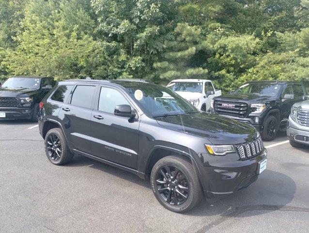 Photo of 2020 Diamond Black Jeep Grand Cherokee