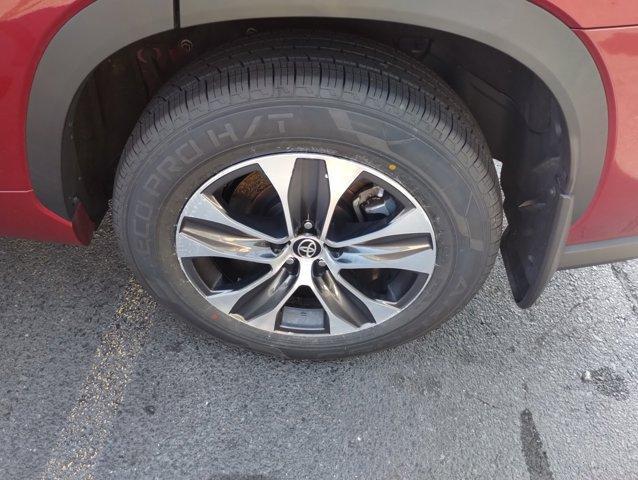 Photo of 2022 Red Toyota Highlander