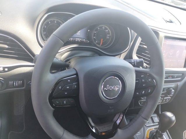 Photo of 2023 Bright White Clearcoat Jeep Cherokee