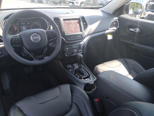 Photo of 2023 Bright White Clearcoat Jeep Cherokee