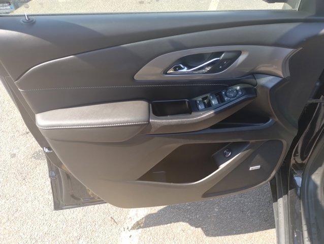 Photo of 2023 Mosaic Black Metallic Chevrolet Traverse