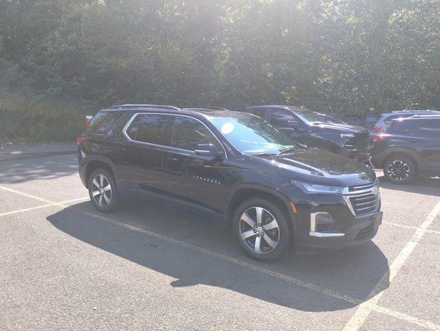 Photo of 2023 Mosaic Black Metallic Chevrolet Traverse