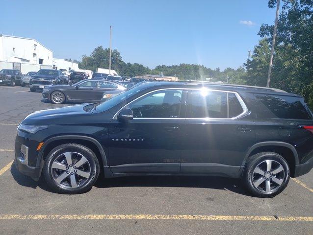 Photo of 2023 Mosaic Black Metallic Chevrolet Traverse