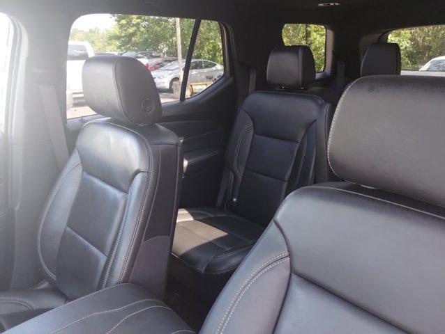 Photo of 2023 Mosaic Black Metallic Chevrolet Traverse