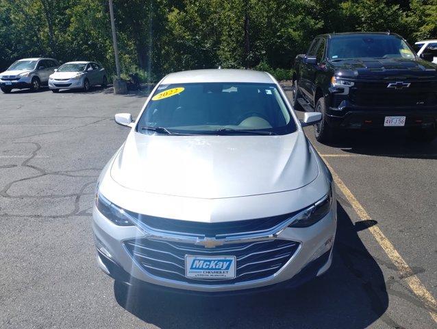 Photo of 2022 Silver Ice Metallic Chevrolet Malibu