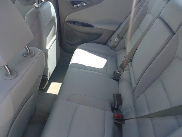 Photo of 2022 Silver Ice Metallic Chevrolet Malibu