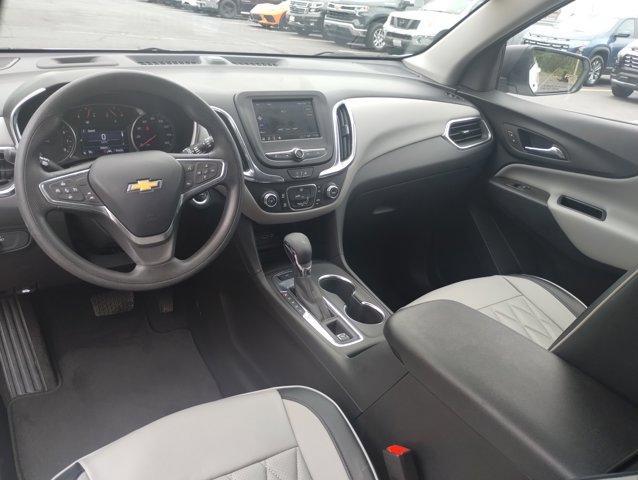 Photo of 2023 Summit White Chevrolet Equinox