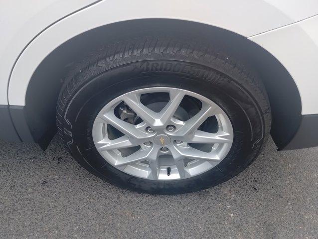 Photo of 2023 Summit White Chevrolet Equinox