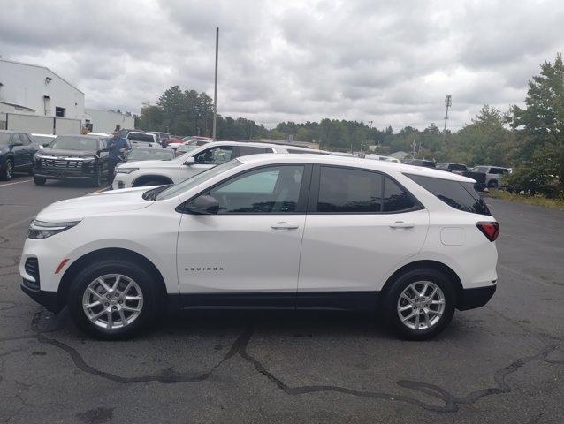 Photo of 2023 Summit White Chevrolet Equinox