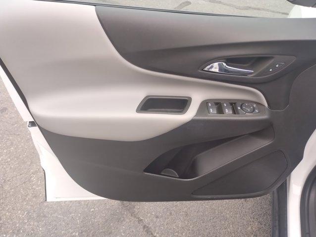 Photo of 2023 Summit White Chevrolet Equinox