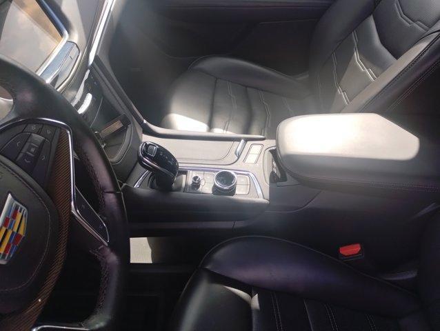 Photo of 2022 Wilder Metallic Cadillac XT5