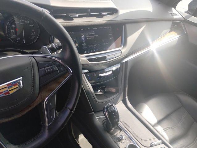 Photo of 2022 Wilder Metallic Cadillac XT5