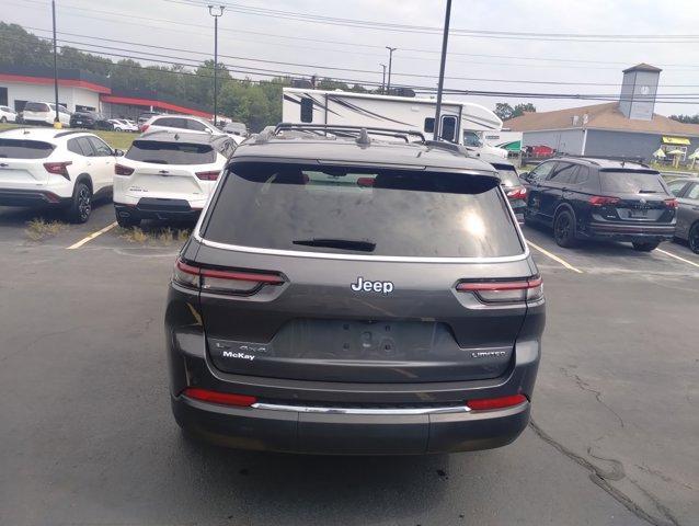 Photo of 2022 Metallic Jeep Grand Cherokee L