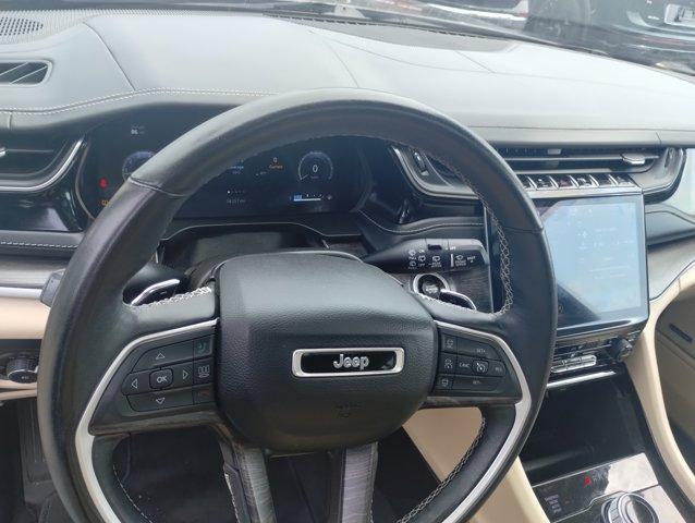 Photo of 2022 Metallic Jeep Grand Cherokee L
